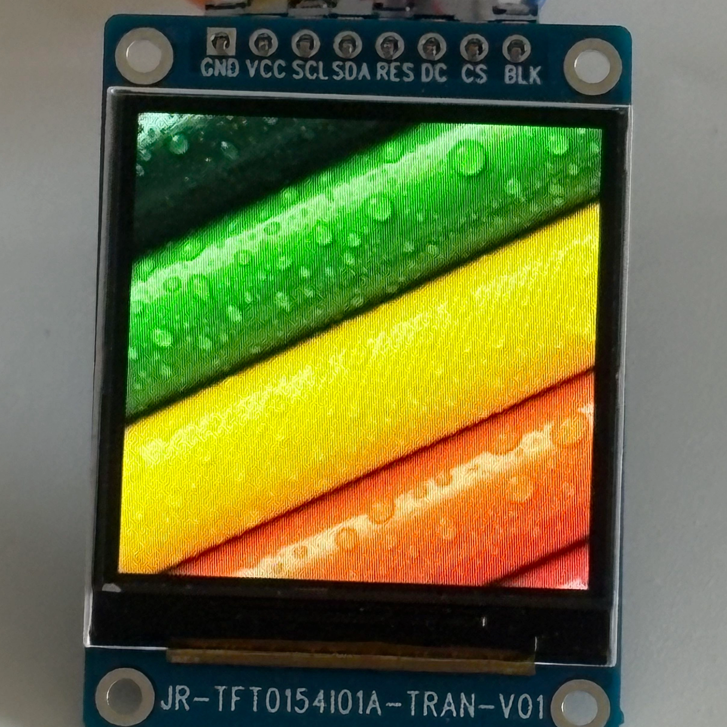 1.54-inch TFT applied to smart wearable devices